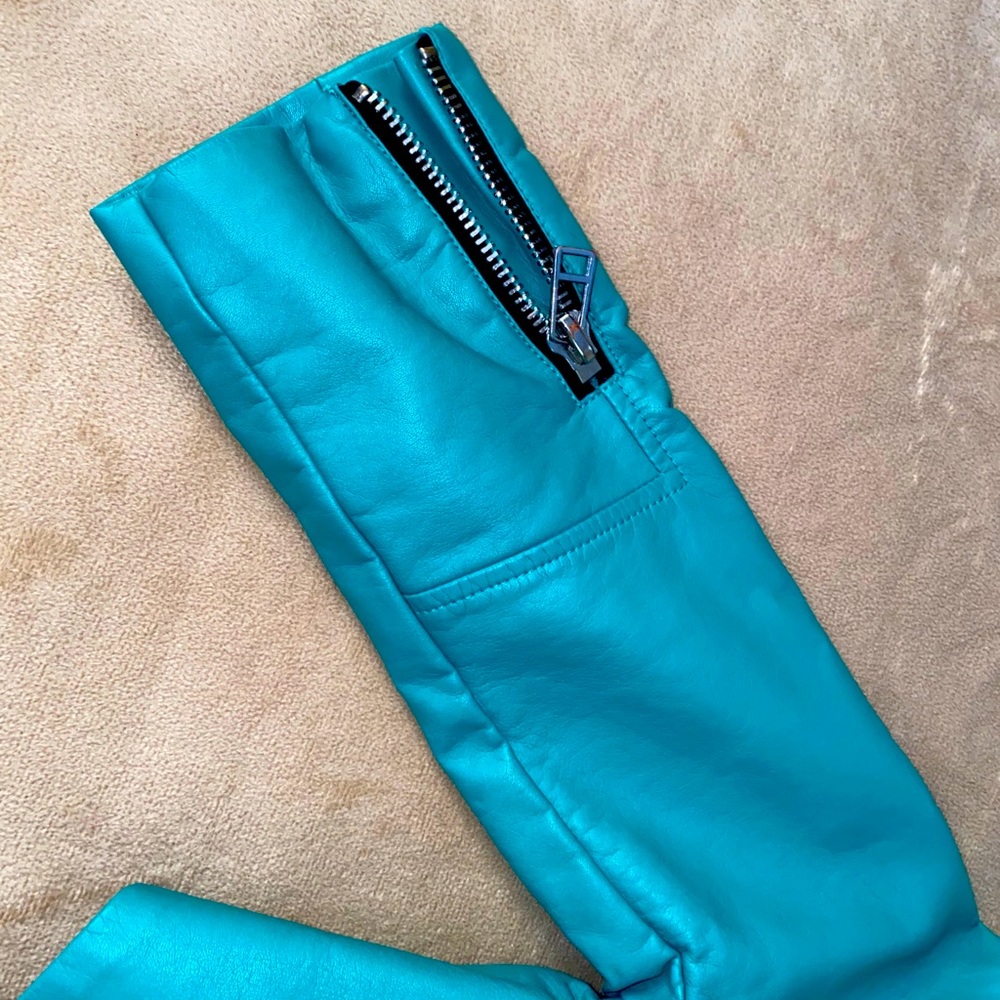 Short Green Jacket - image 3